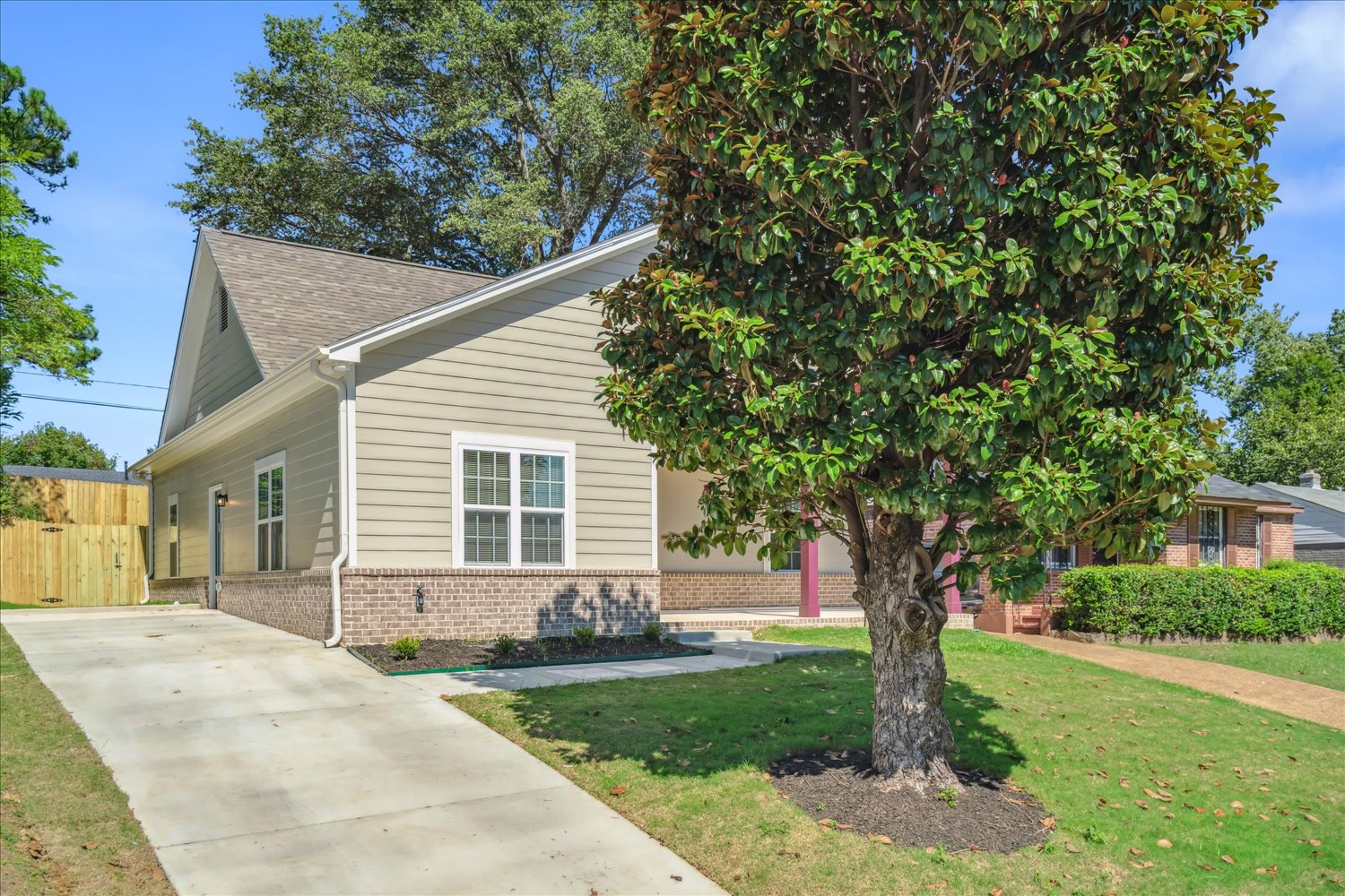 Curb Appeal โ Alcy Road